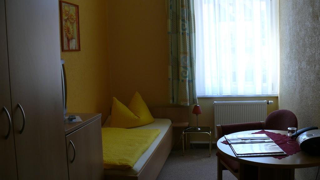 Pension Kreisel Bad Kosen Room photo